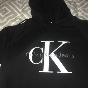 Calvin Klein short sleeve sweatshirt